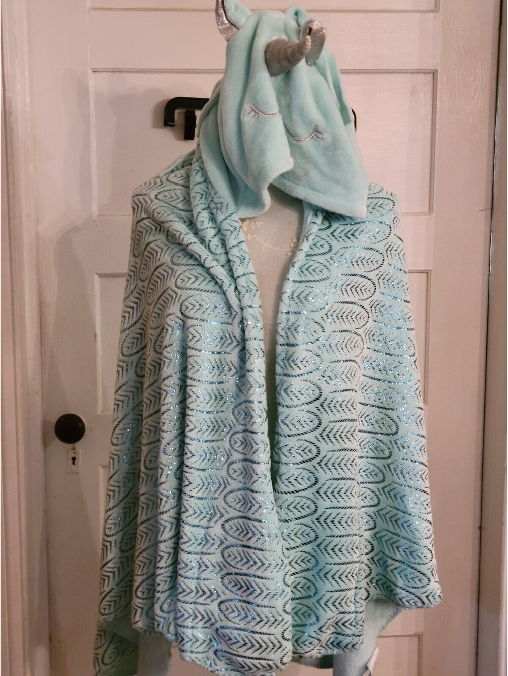 Justice  Hooded Unicorn  Blanket/robe Aqua/ Green Silver Accent Snuggie One Size